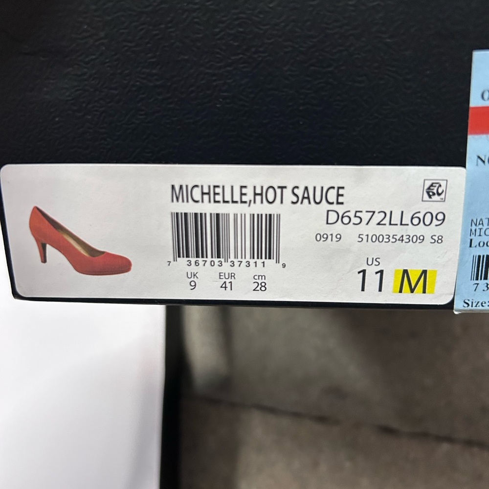 Red short suede heel, worn once